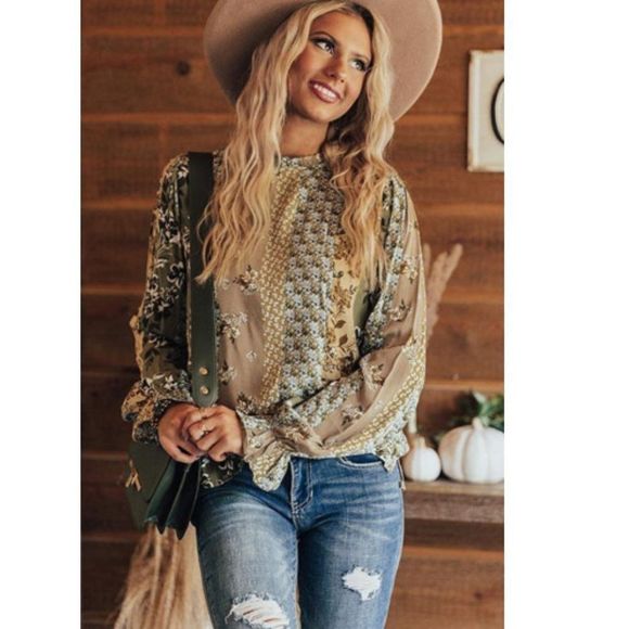 Floral Print Ruffle Cuff Long Sleeve Blouse - Picture 2 of 6